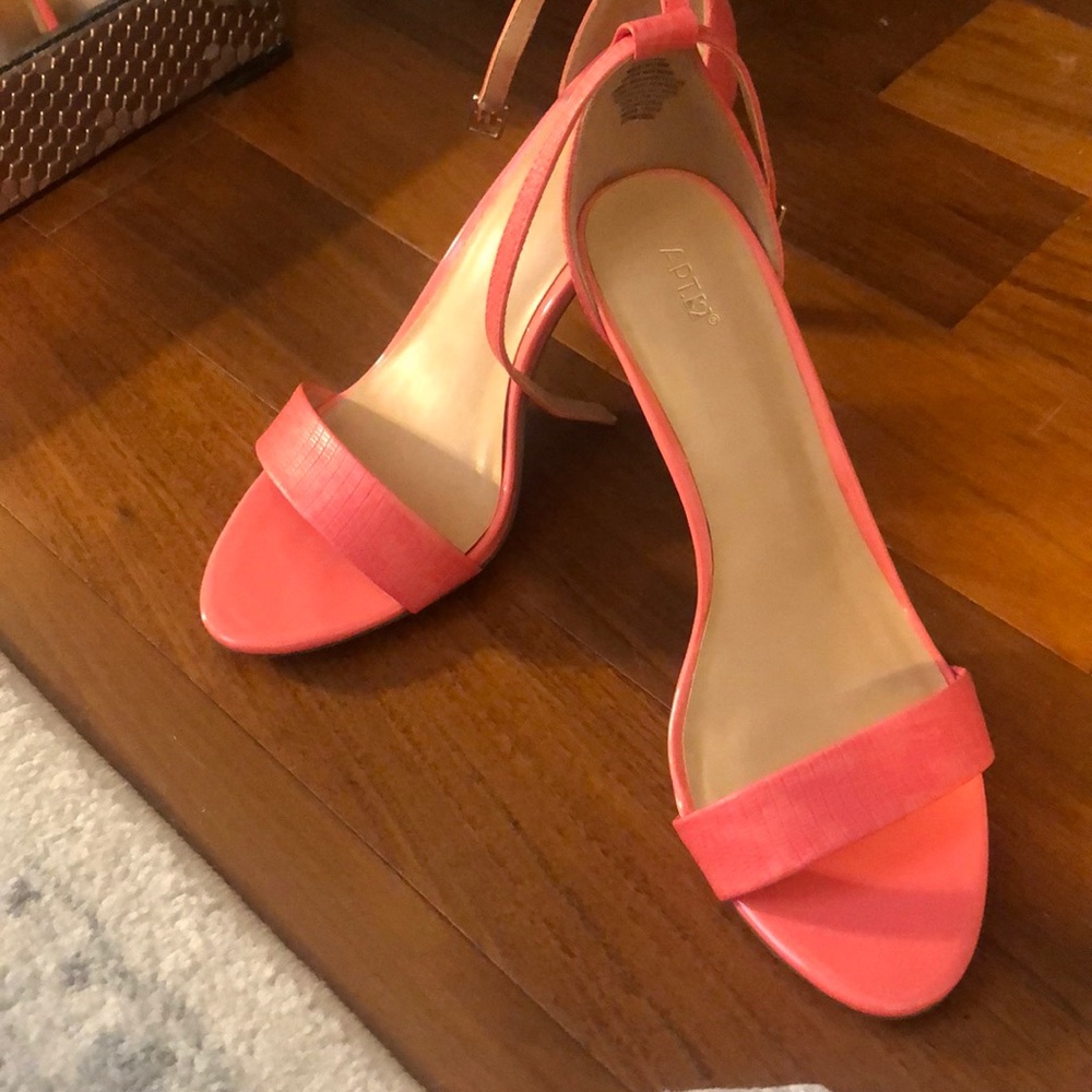 Apt 9 salmon pink heels size 8.5
